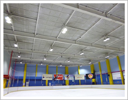 アイススケートリンクのLED照明の施工